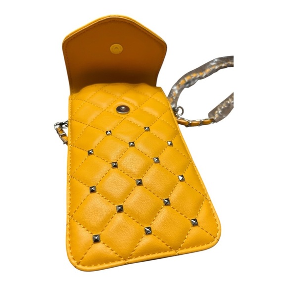 🆕Badgley Mischka Crossbody Phone Case with Diamond Quilting and Pearls Yellow - Picture 3 of 8